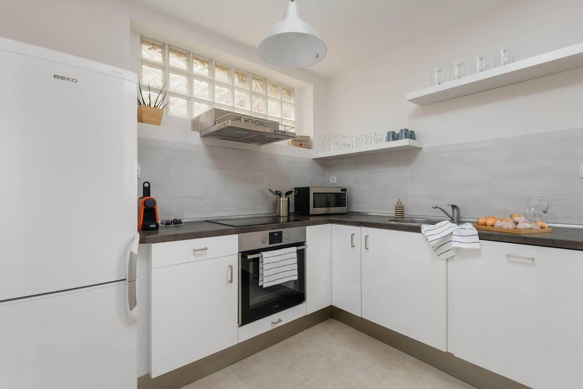 Roy 2 Bdr Apartment With Prague Castle View, Parking & Ac Eksteriør bilde