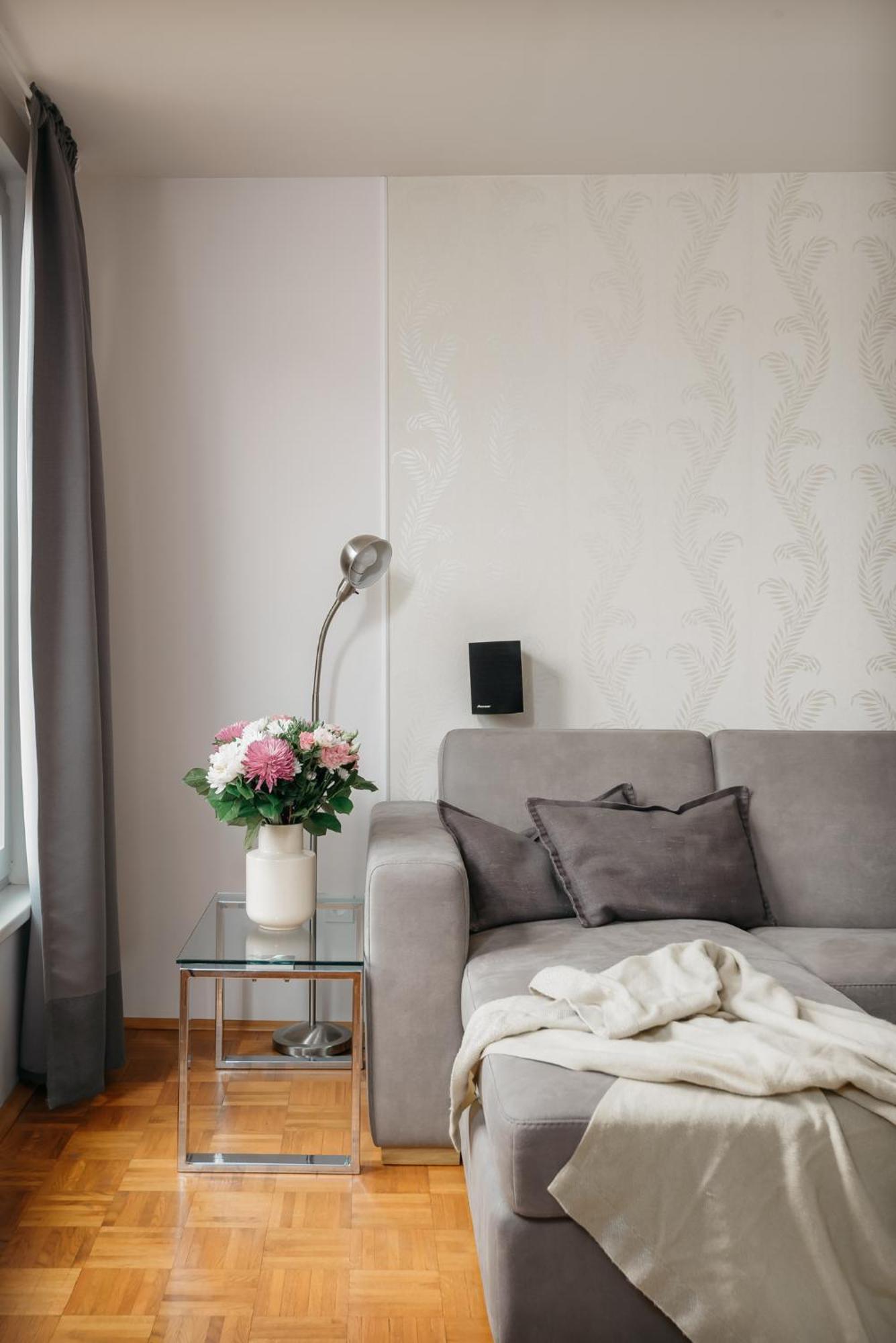 Roy 2 Bdr Apartment With Prague Castle View, Parking & Ac Eksteriør bilde