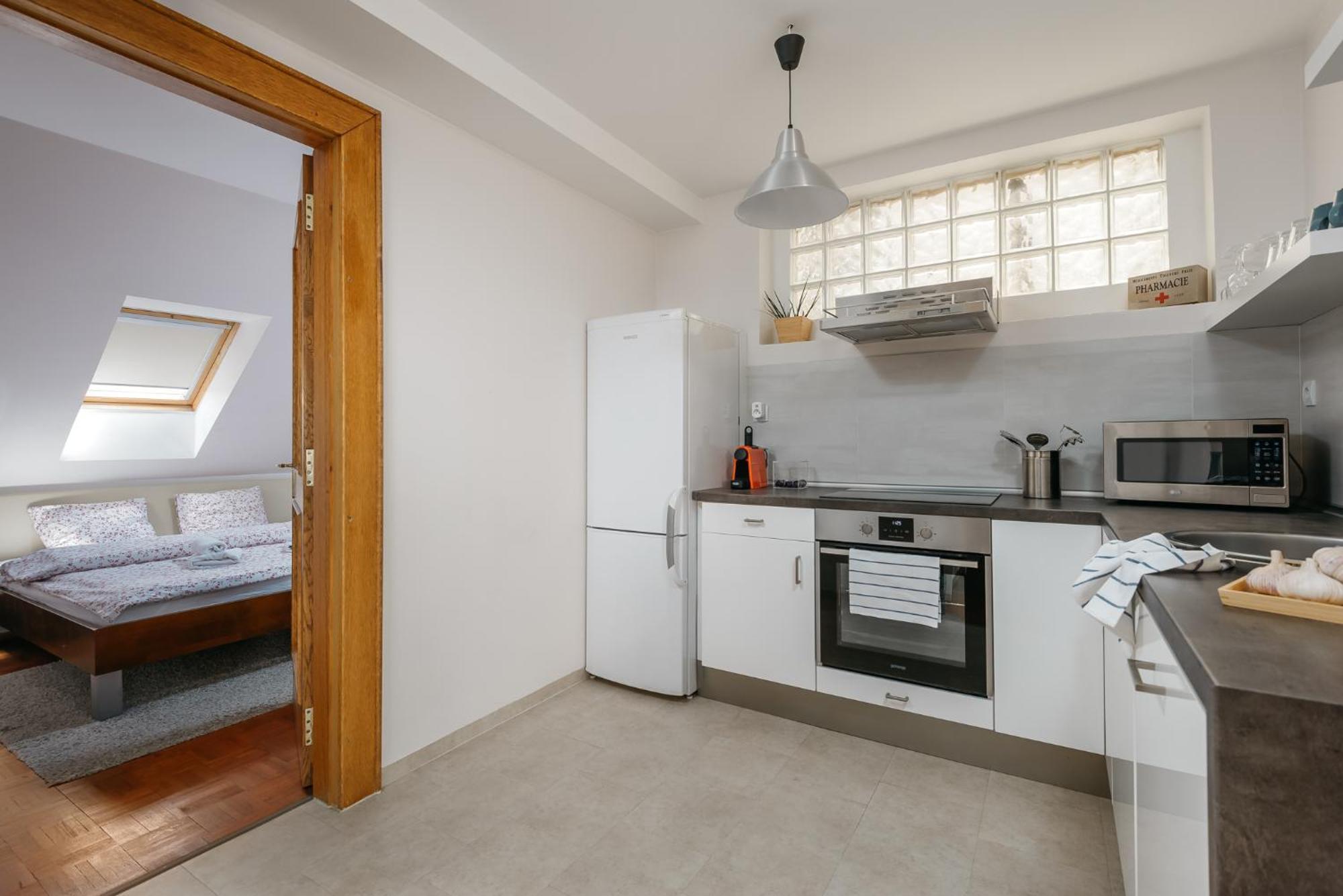 Roy 2 Bdr Apartment With Prague Castle View, Parking & Ac Eksteriør bilde