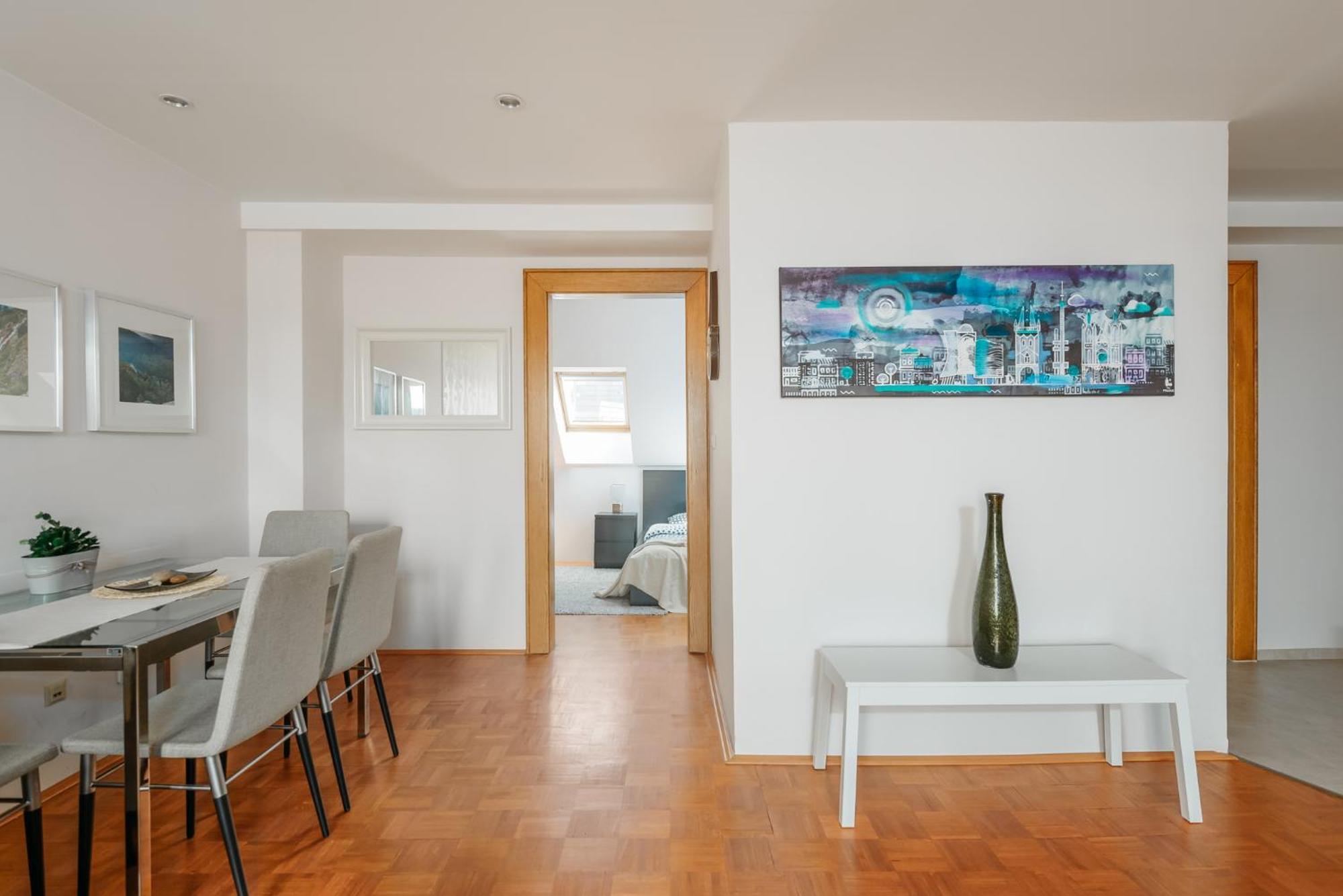 Roy 2 Bdr Apartment With Prague Castle View, Parking & Ac Eksteriør bilde